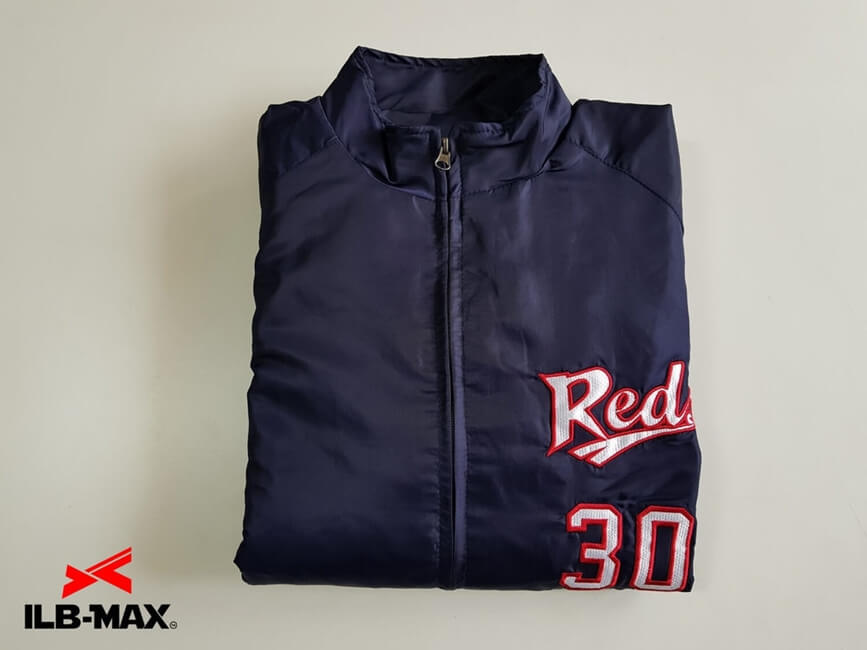 1806_REDSWINDBREAKER_6