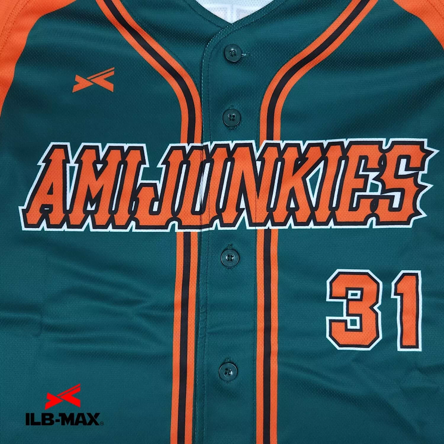 AMI JUNKIES1