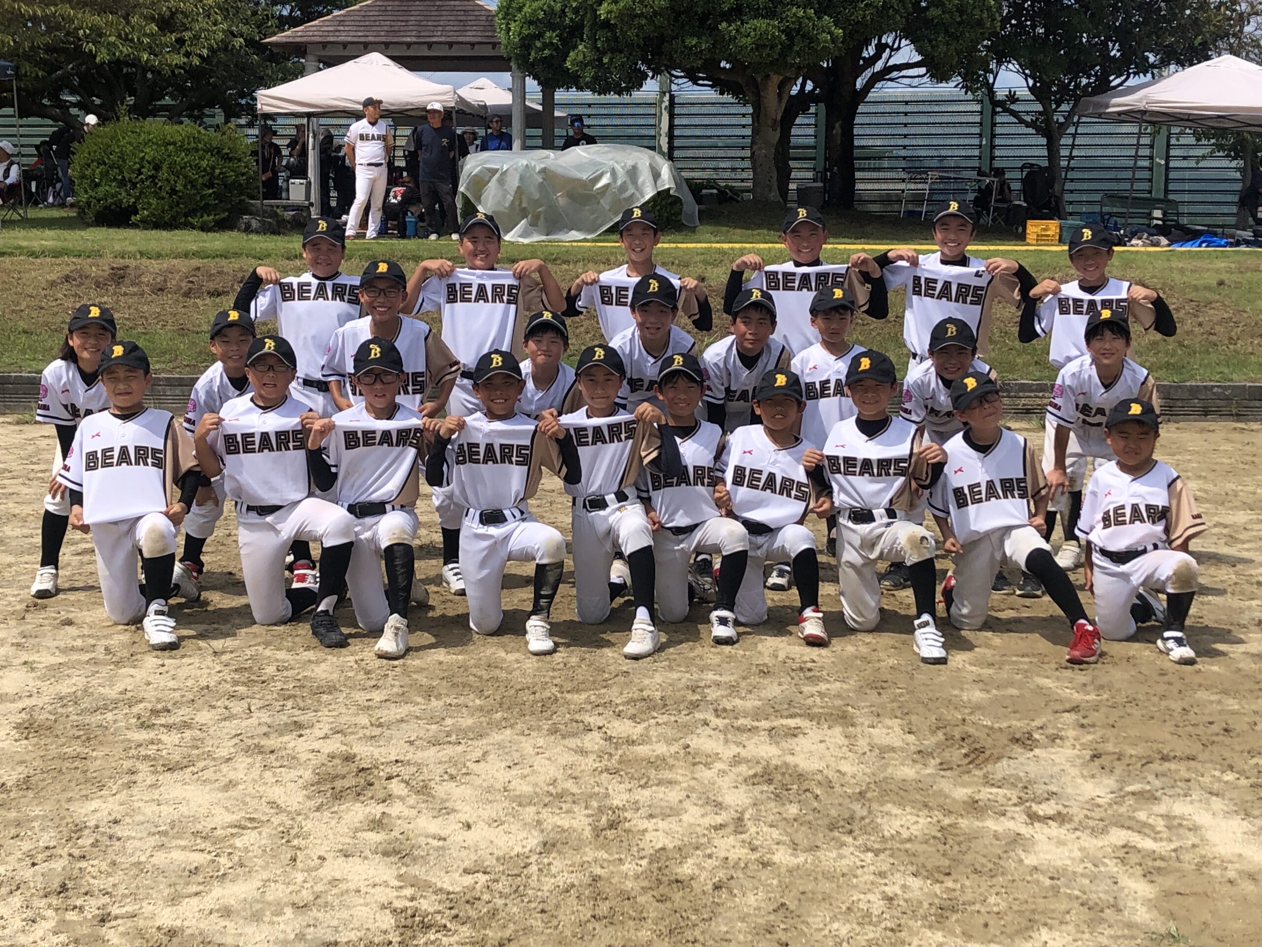 OMURA BEARS (2)