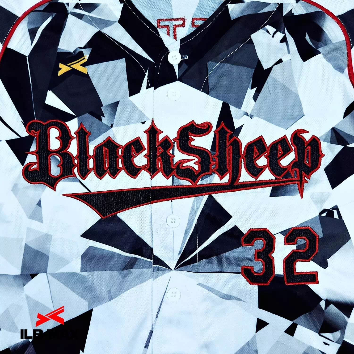 BLACK SHEEP_1st2