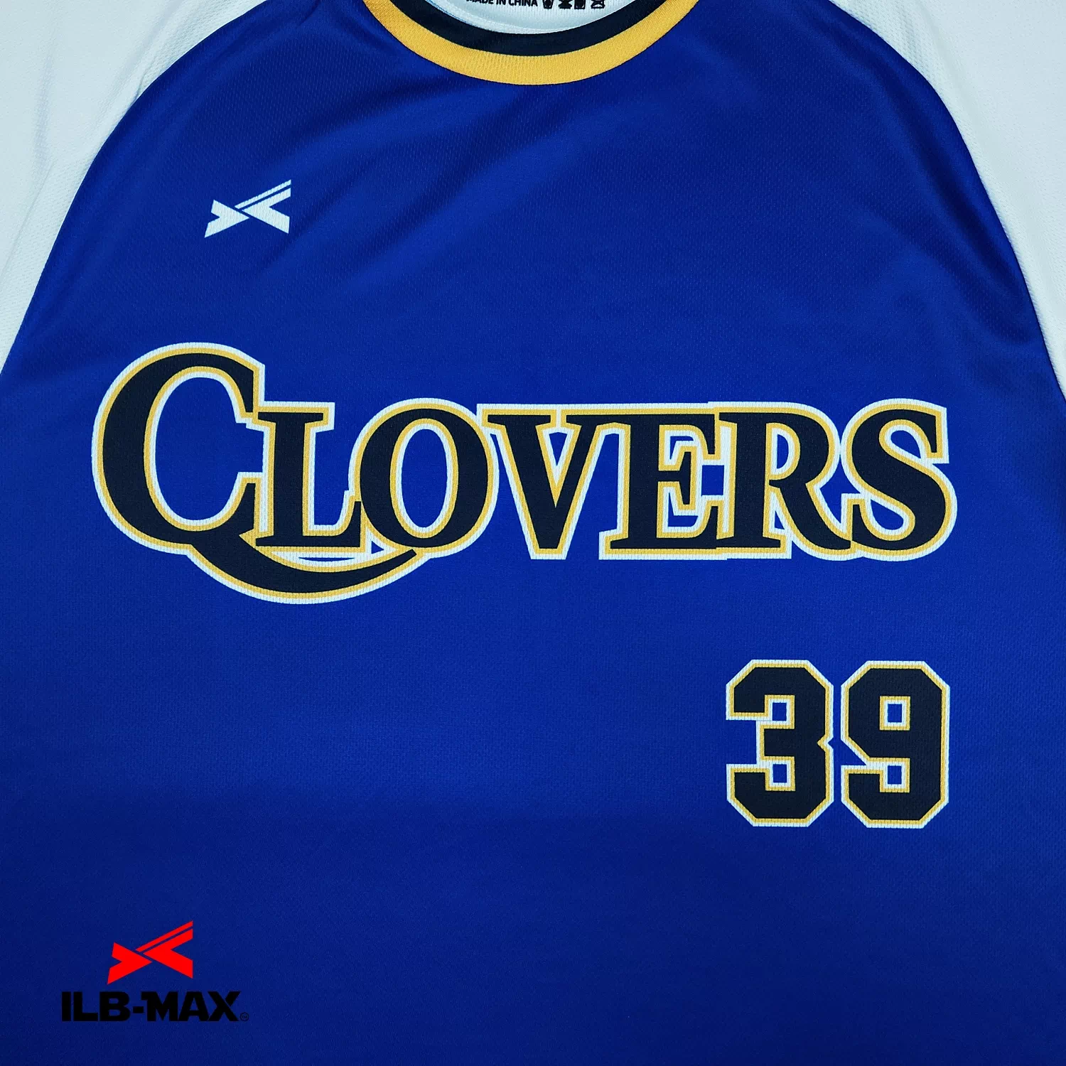 OSAKA CLOVERS_1st_ST1